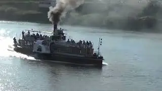 The Waimarie Paddle Steamer on the Whanganui River Nov 2017