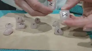 Rune Master Reading - past, present and future #runes #spirituality 