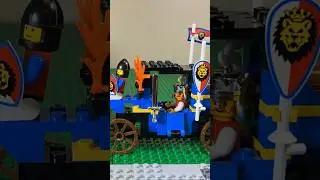 I love the 6044 King&rsquo;s Carriage! One of the most striking carts and very &lsquo;kingly&rsquo;! #legovintage