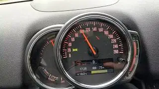 MINI Countryman S E 2018 0-100kmh 0-60mph