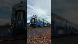 Sounder Passenger Train Leaves Kent, WA W/ Old Cab Car #shorts #kent #seattle #railroad #rail