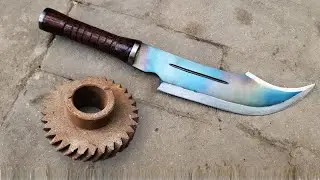 Creating Insane Massive Knife Out of Rusty Hard Sprocket