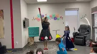 Magic Mel - Snowstorm Routine with a volunteer