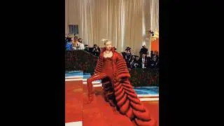 Oh!! Really 🙀🥵 #girl #gigi #red #carpet #russia #runway #top #model #viral #popular #bella #paris