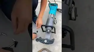 Electric steel bar cutter