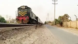 HGMU-30R-8210 Locomotive Leading 26 Down BAHAUDDIN ZAKARIA EXPRESS | Pakistan Railways | Bahawalpur