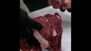 The Poor Man's #Ribeye - The Chuck Eye | #Beef Tips 🥩 #CookingShorts #Steak #GrillingTips #Shorts