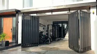 SMARTMOVE - EMBOSSED LATERAL DESIGN IN MATTE BLACK FINISH BI-FOLDING GATE