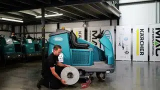 Tennant T16 Floor Scrubber Dryer - How to Change the Disc Brushes Guide | Alpha Power Cleaners