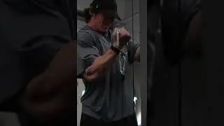 Sam Sulek Bicep Curls Form Check 💪 #samsulek #fitnesstips #bicepgains