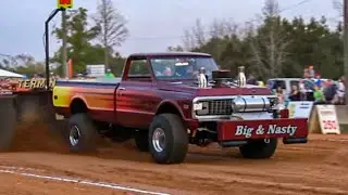 Pro Stock 4x4 Truck Pulling at Millers Tavern April 2015