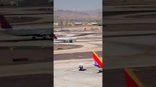 Phoenix Airport Action &ndash; Planes Up Close! 🔊✈️ #Shorts   Delta A321