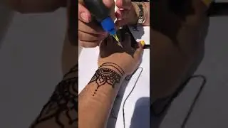 HENNA TATTOO / SAFE HENNA / BLACK HENNA TATTOO / HENNA TATTOO ASMR / CARIBBEAN FEST / SHORT #henna