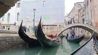 A Short Gondola Ride In Venice, Italy in 4K 🛶 | Venice As It Should Be Seen