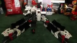 Transformers Generations Titan Metroplex