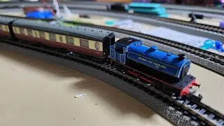 N scale J94 and Thompson coaches.
