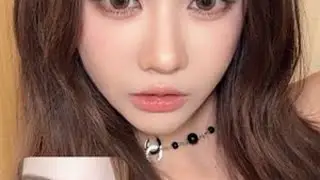 谁懂anna的眼妆啊！今年冬天的韩味预定！超详细睫毛跟练版一定要码住咯~#YOLO假睫毛新品上新#爱豆同款眼妆就这么简单#假睫毛教程#anna假睫毛#小珊蝴假睫毛