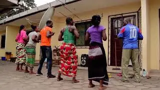 Aux Répétitions clip des Trois Apôtres