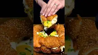 Quick & Healthy Breakfast in 5 Minutes 🇹🇷🥯 Cheesy Sausage Simit Sandwich #shorts