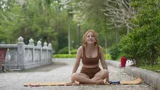 Beginner Stretching Routine - Flexible Full Body With This Simple Yoga Exercise