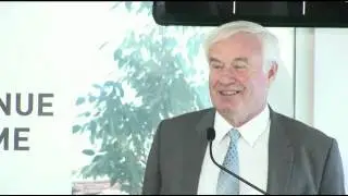 Mr Gilbert SABY, Pr&eacute;sident de la soci&eacute;t&eacute; SMTPC ouvre les march&eacute;s europ&eacute;ens &agrave; Paris