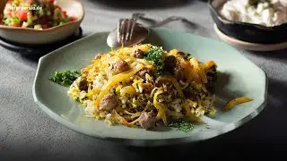 Herzhaftes Kohlrabi-Reisgericht aus Schiras (کلم پلو شیرازی)