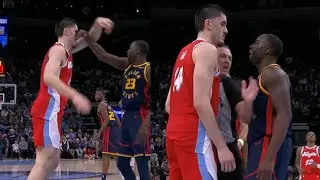 Draymond Green hits Zach Edey in his face then they get into it 😳
