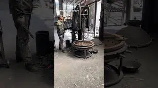 7579551021761596800 LuChuan iron pot; Cast iron pot first use#Cast pot production#Traditional