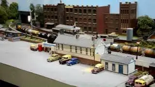 Phoenix Lane in OO gauge at MRS 2025