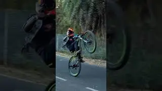 manual wheelie 😎 #cycle #wheelie #mtb #video #stunt🔥