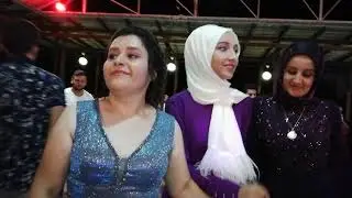 Burada kayın pederle oynar kaynana bu düğünü izler hem Gölyaka dünya ama