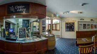 Kellys Irish Pub