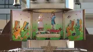 船橋駅　からくり時計「アンデルセンの塔」(親指版)