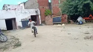 How to WHEELIE in Non Gear Cycle ? | Shankar Paswan | Easy Trick  #wheelie #comedyeffect 