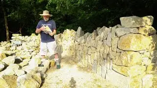 Trockensteinmauer bauen lernen mit einer Legende