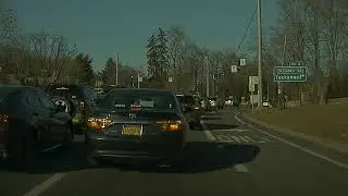Bad driver on Bronx Parkway (:45 sec)