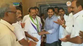 Congress Party Leader Vijay Bhaskar Reddy Joins YSRCP in presence of YS Jagan at Party Office