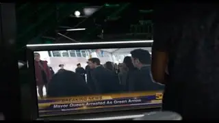 Olicity - Arrow - 6x07 Pt.3 - Oliver's arrest on the news