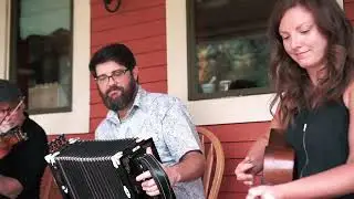 Blake Miller and the Old Fashioned Aces (with audio description)