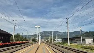 Einfahrt des InterCity 733 