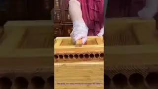 How to Make Large Herbal Pills With a Wooden Mold