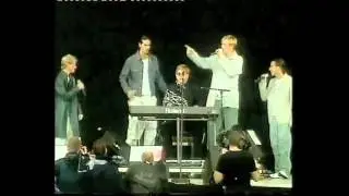 Elton & Backstreet Boys live - Philadelphia Freedom - Party in the Park 2000