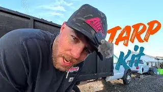 Самосвал получает комплект брезента