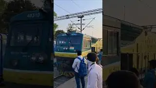 04218 Lucknow Varanasi Intercity SF Special Arrive Barabanki Station #shorts #04218 #wdp4d #railway