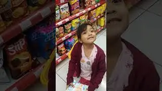 Antusias yang pengen jajan di Alfamart 