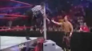 WWE Hornswoggle vs. Chavo Guerrero