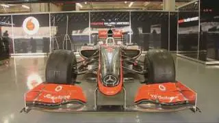 F1 Mclaren Mercedes MP4-24 Garage