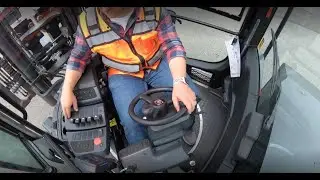 Kalmar Lift Trucks &mdash; вращающееся сиденье в кабине