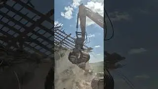 #case #destruction #excavator #work #building #demolition #construction #demontage #تخریب