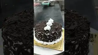 Koi bhi cake kaise icing karte hai ya koi bhi kaise ghumate hai Black Forest 